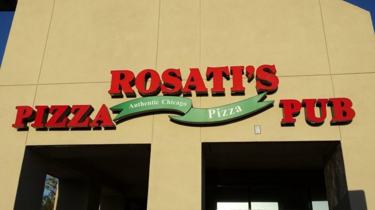 Experience the Taste of Chicago at Rosatis Pizza Pub